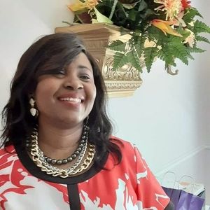 Meet your Posher, Francisca